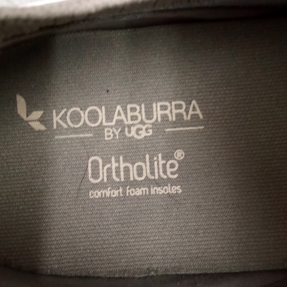 Koolaburra by UGG Slip-On Sneakers in Size 9 - Picture 6 of 6
